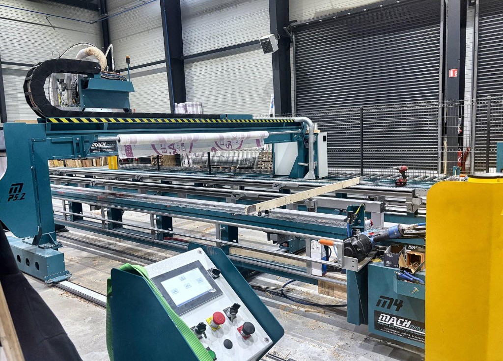 Mach Diffusion, Ligne d'assemblage automatique MOB, Les Terres, LP Charpente