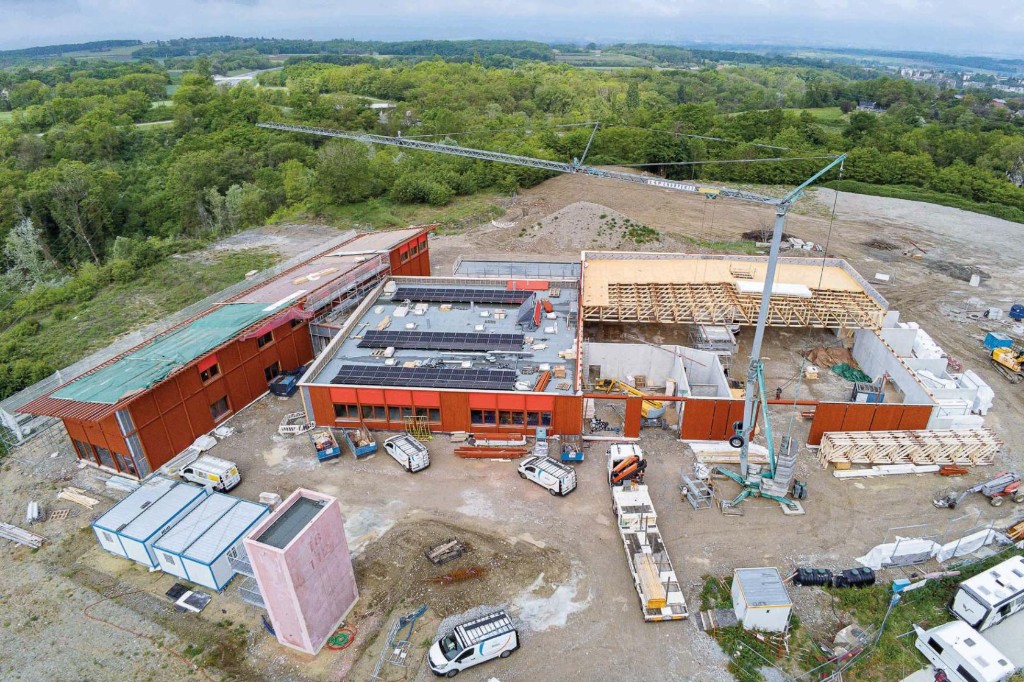 Vue aérienne du chantier CIS Saint-Julien-en-Genevois, LP Charpente