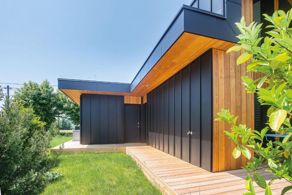 Bardage mélèze et aluminium, maison Sottile, Chavanod