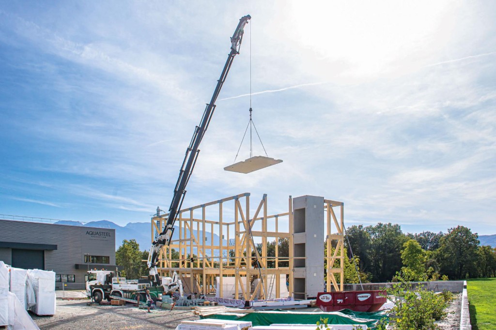 Levage panneau CLT, SRB, Contamine-sur-Arve