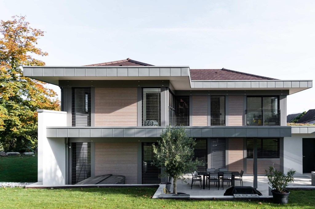 Façade et jardin, Maison Drion, Cornier