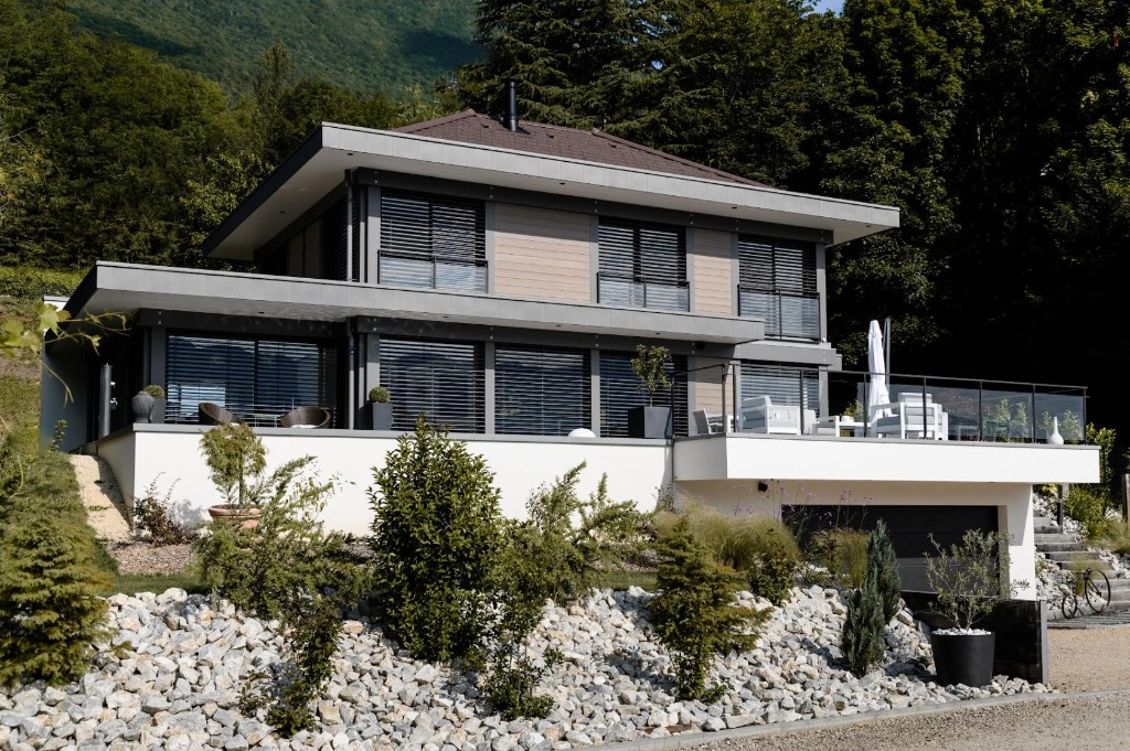 Villa Eden Home, Tresserve, terrasse et structure poteaux-poutres